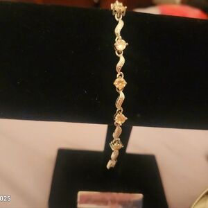 Bracelet & earrings in Silver plated.Crystals light pink topaz/clear